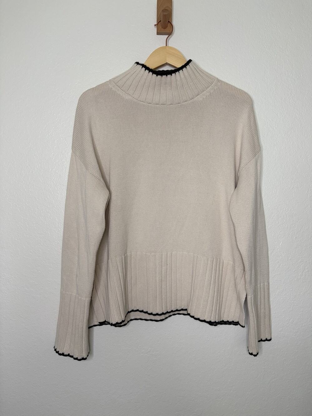 Gap 100% Cotton Oversized Split Hem Mockneck Sweater in Cream Black Size Medium